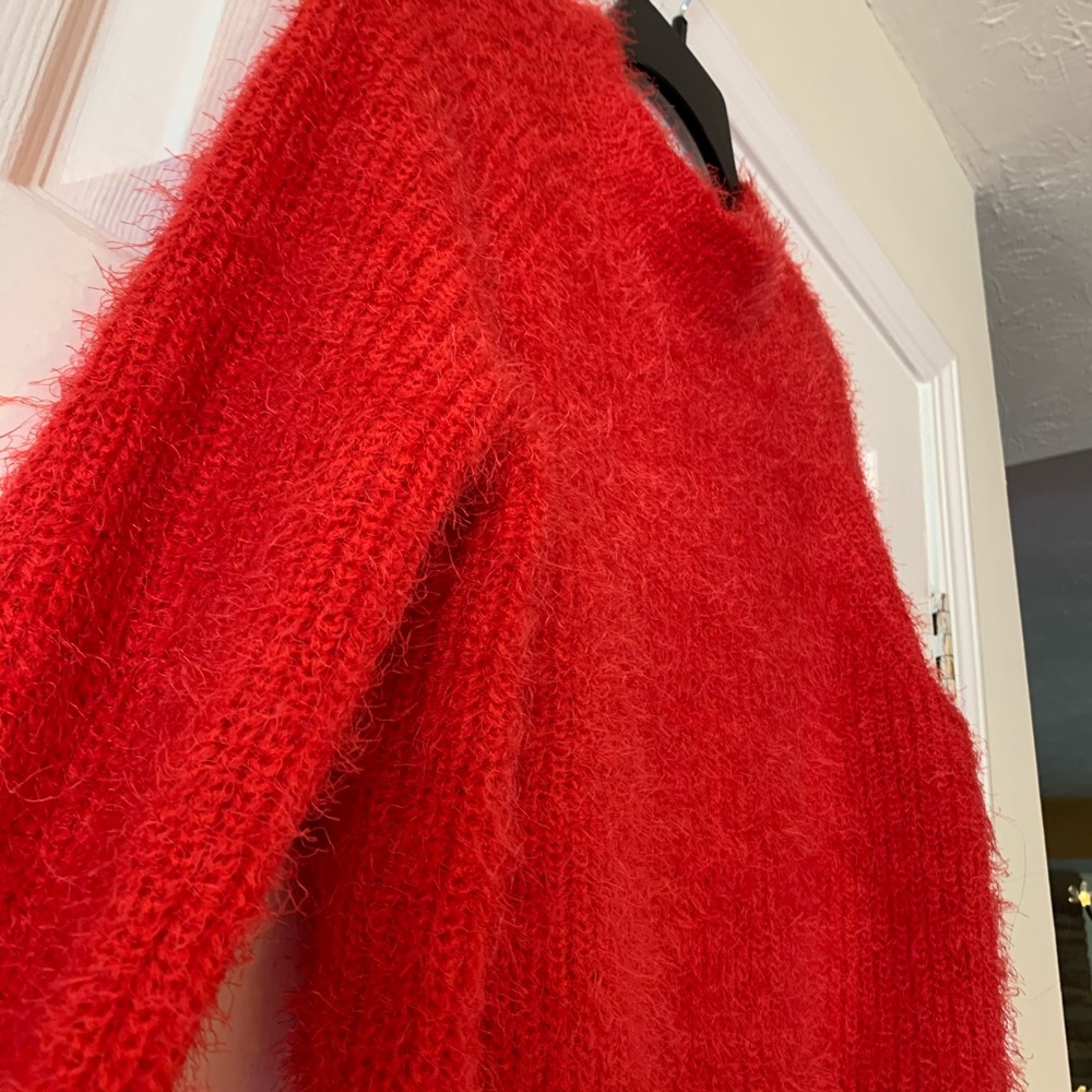 Pink Rose vibrant Red fuzzy sweater soft roll up sleeves - Picture 4 of 6